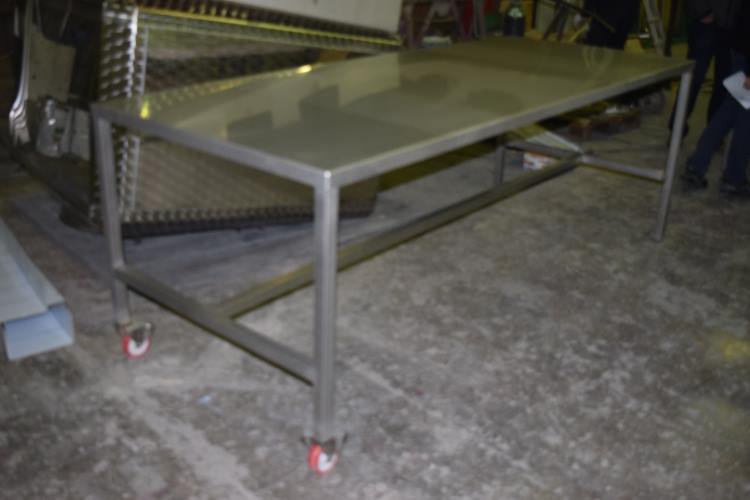 TABLE INOX